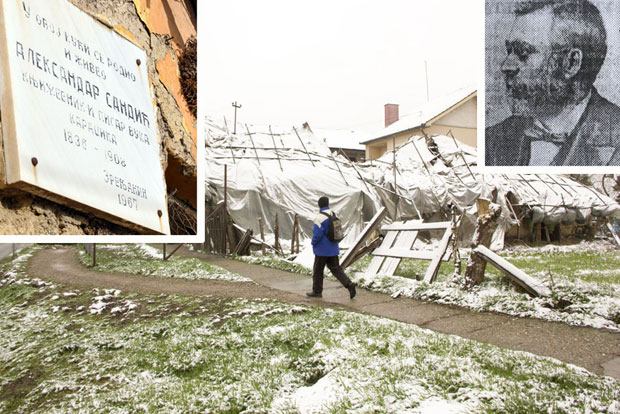 Урушава се тршчара Вуковог писара